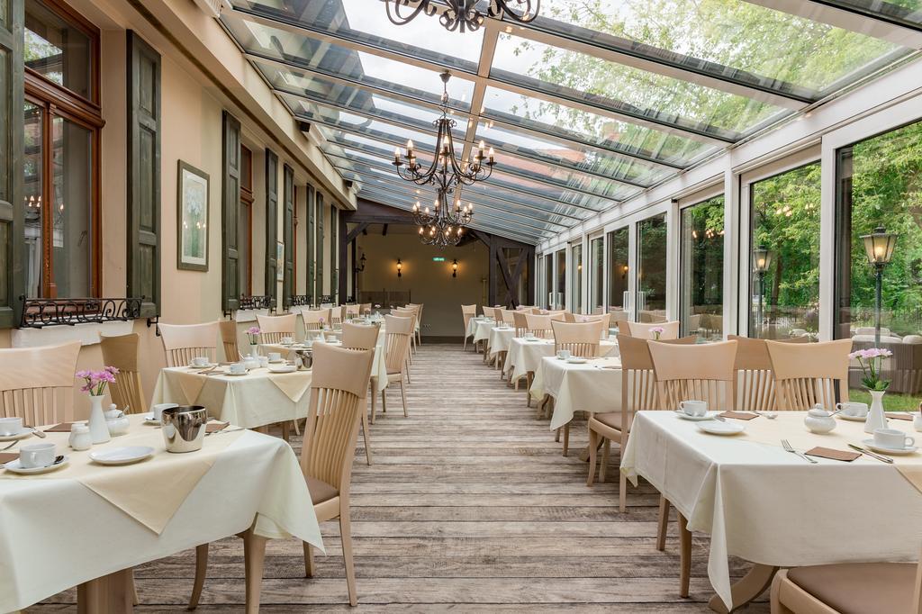 Hotel Schwarzer Adler 탄게르문데 외부 사진