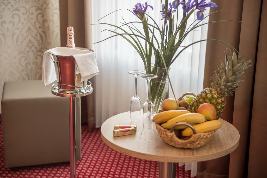 Hotel Schwarzer Adler 탄게르문데 외부 사진